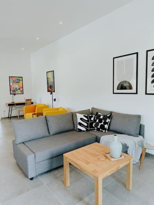 Apartment 100 Qm Im Weindorf - Balkon/Garage Aspisheim ภายนอก รูปภาพ