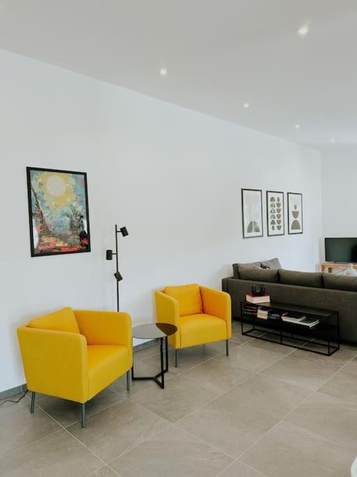 Apartment 100 Qm Im Weindorf - Balkon/Garage Aspisheim ภายนอก รูปภาพ